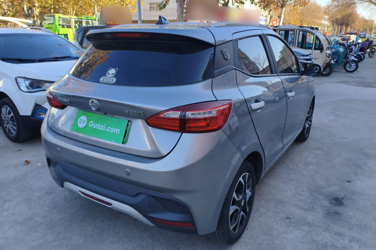 江铃集团新能源 易至EV3 2019款 酷跑版车身外观7