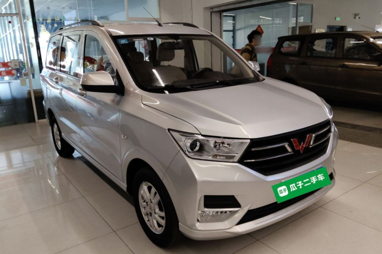 五菱汽车 五菱宏光 2021款 1.5L S标准型LAR车身外观6002