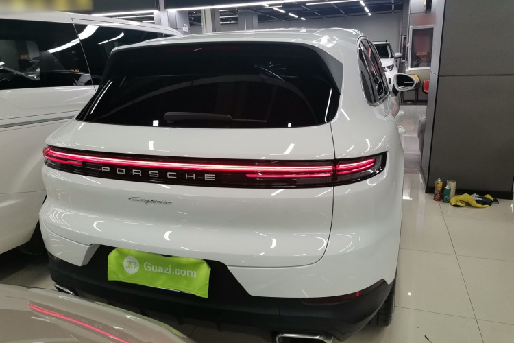 保时捷 2024款 Cayenne 3.0T车身外观6003