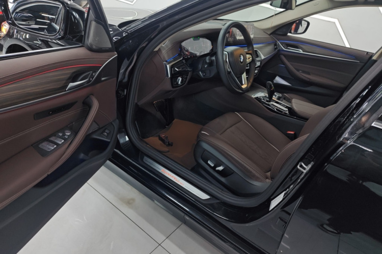 宝马5系 2023款 530Li 领先型 豪华套装中控内饰20