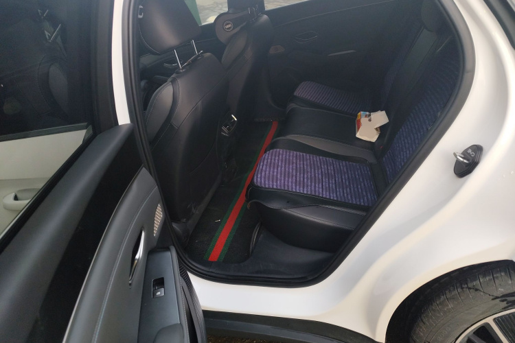 比亚迪 秦L 2024款 DM-i 120KM领先型中控内饰21