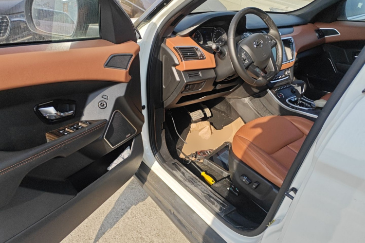 陆风X7 2018款 劲越 1.5T 全景至尊型中控内饰20