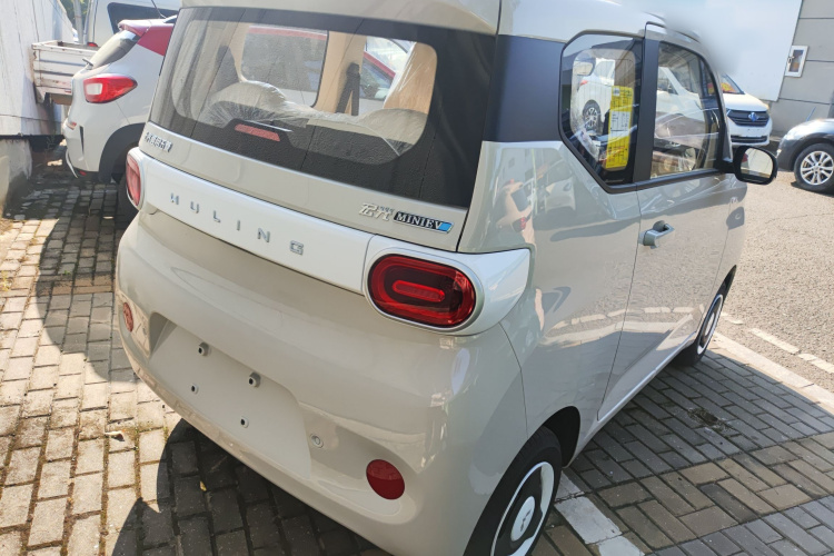 五菱汽车 宏光MINIEV 2024款 第三代 215km 青春版车身外观7