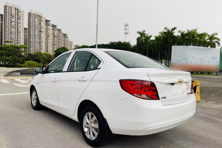 雪佛兰 2015款 赛欧3 1.3L 手动理想版车身外观6009