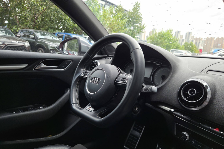 奥迪S3 2015款 S3 2.0T Limousine中控内饰7002