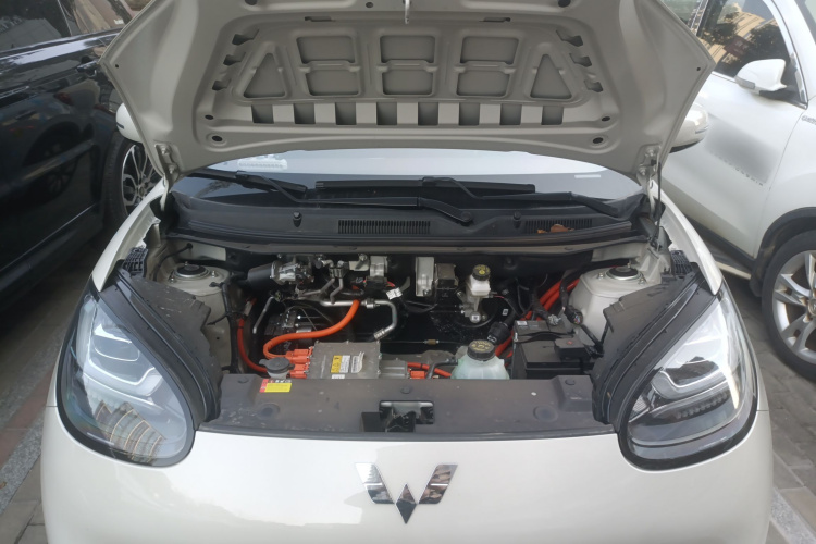 五菱汽车 五菱缤果 2025款 333km 悦享款机舱底盘24