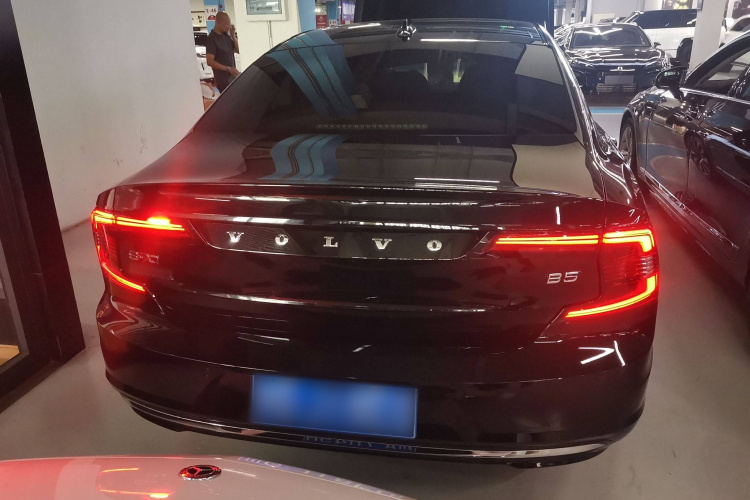 沃尔沃S90 2025款 B5 智雅豪华版车身外观6004