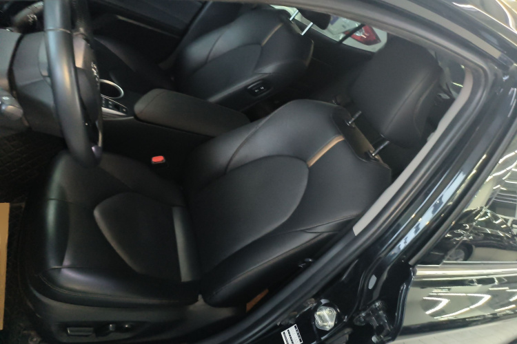 丰田 凯美瑞 2023款 双擎 2.5HG 豪华版中控内饰19