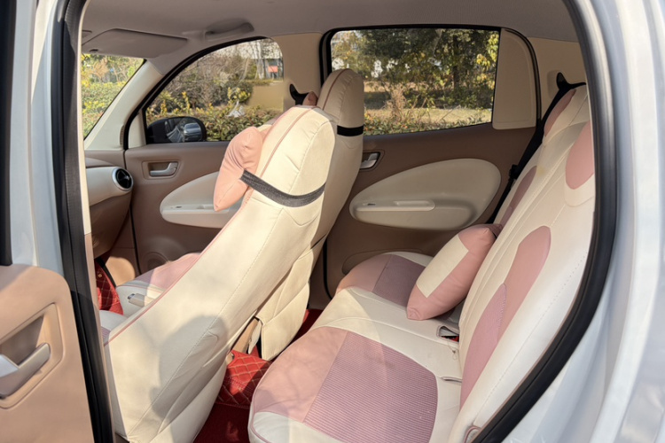 五菱汽车 宏光MINIEV 2025款 四门版 进阶款中控内饰7005