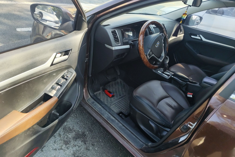 吉利汽车 远景 2016款 1.5L 自动幸福版中控内饰7003