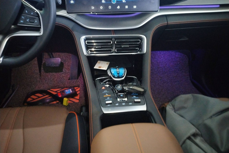 比亚迪 宋PLUS新能源 2021款 DM-i 100KM 四驱旗舰PLUS局部细节18