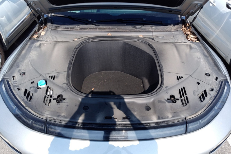 小鹏P7 2020款 586N机舱底盘24