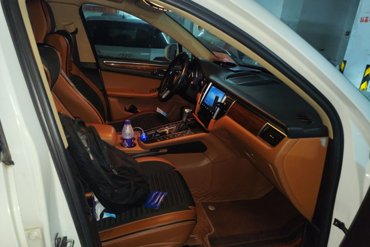 众泰SR9 2017款 2.0T 自动极致之光版局部细节9005