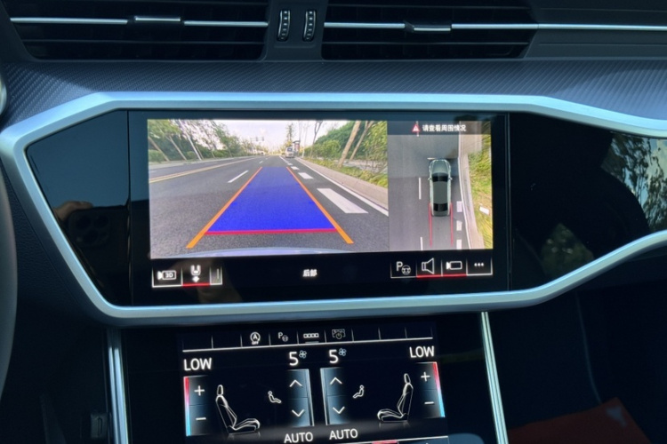 奥迪A7L 2024款 45 TFSI quattro RS 套件竞速版局部细节16