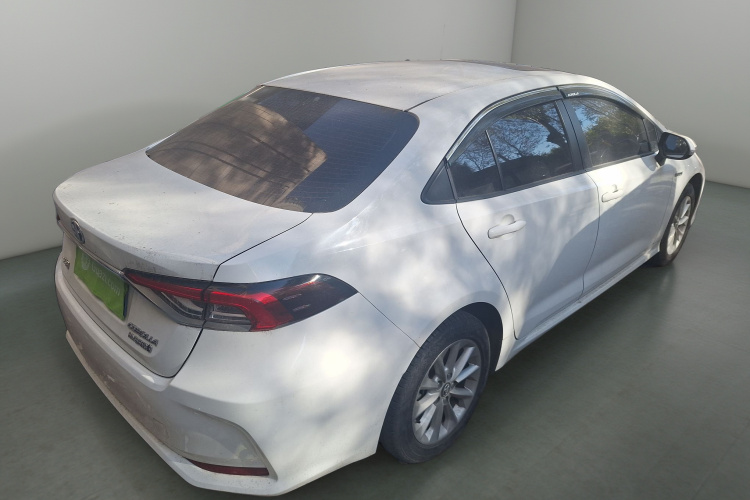 丰田 卡罗拉 2021款 双擎 1.8L E-CVT精英版车身外观7