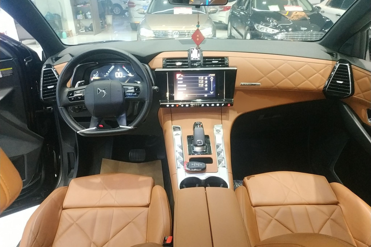 DS 7 2018款 45THP 里沃利先锐版中控内饰12