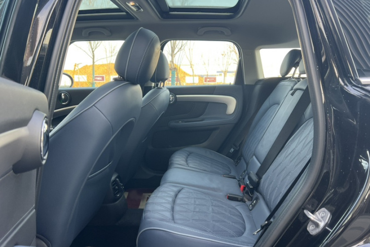 MINI Countryman 2022款 2.0T COOPER S ALL4中控内饰7002