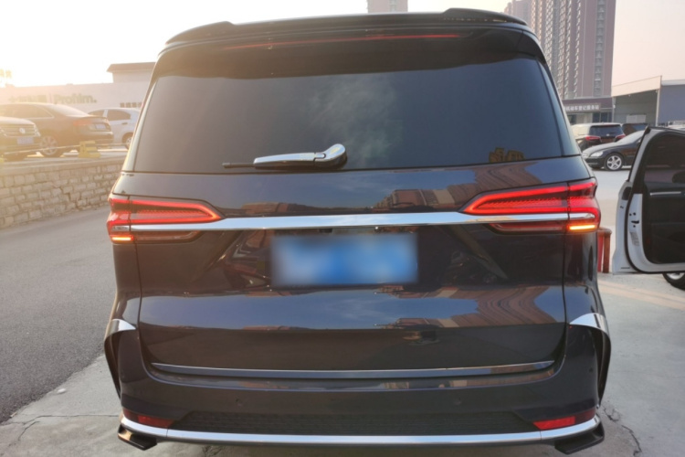 荣威iMAX8 2021款 400TGI Supreme系列尊荣版车身外观6004