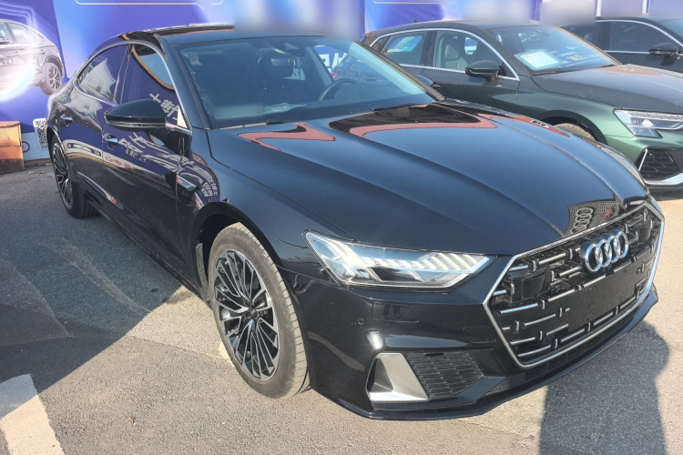 奥迪A7L 2024款 45 TFSI 豪华型车身外观3