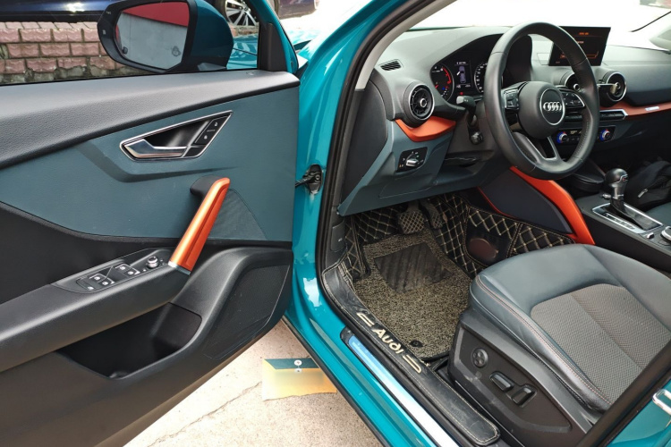 奥迪Q2L 2018款 35 TFSI 时尚致雅型 国VI中控内饰7003