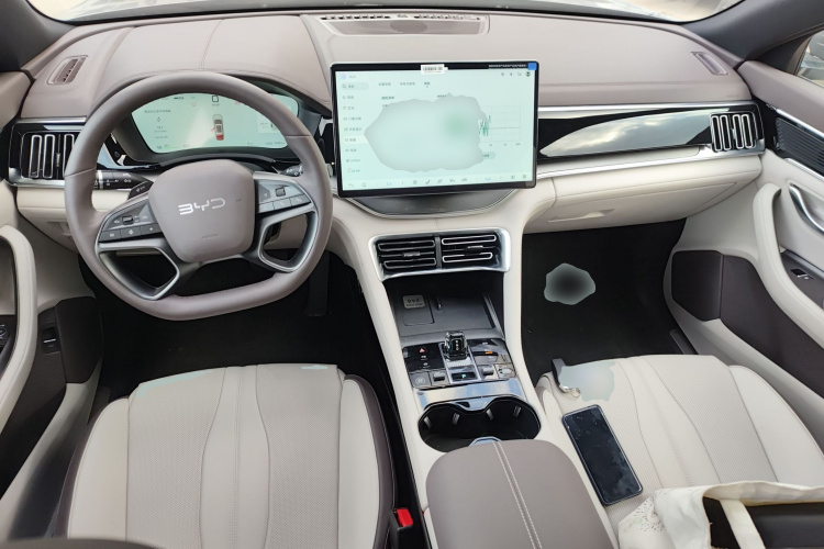比亚迪 宋PLUS新能源 2025款 EV 智驾版 605km 旗舰型中控内饰12