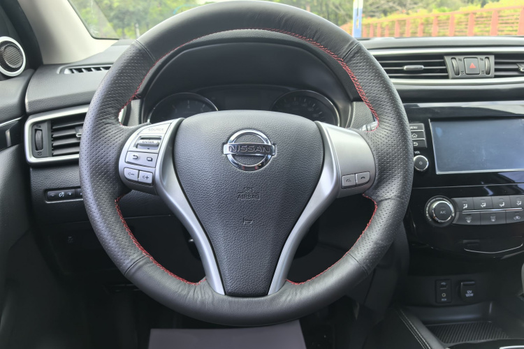 日产 逍客 2017款 2.0L CVT智享版 国V中控内饰7007