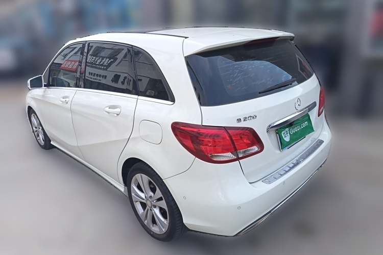 奔驰B级 2015款 B 200 动感型车身外观6003