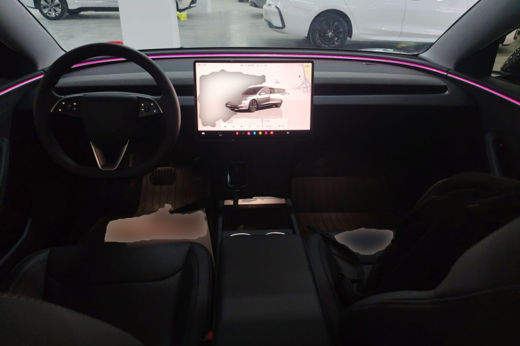 特斯拉 Model 3 2023款 长续航全轮驱动版中控内饰7002