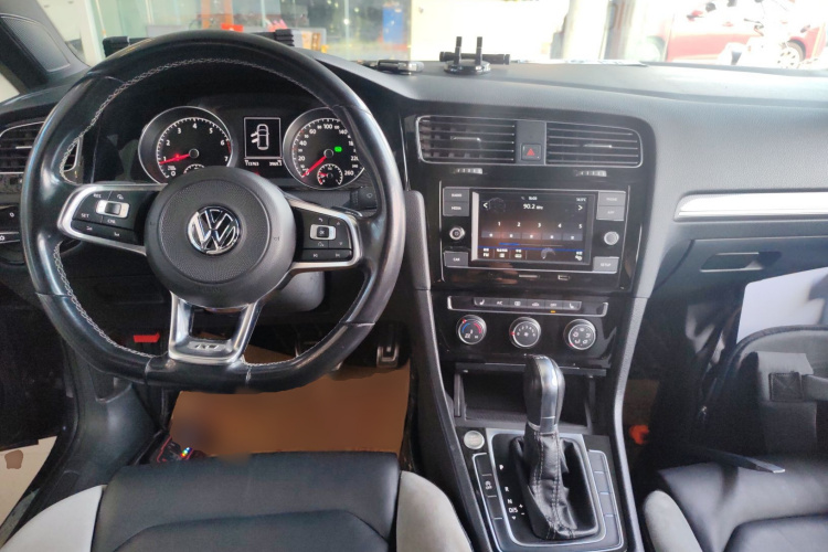 大众 高尔夫 2018款 280TSI 自动R-Line型中控内饰12