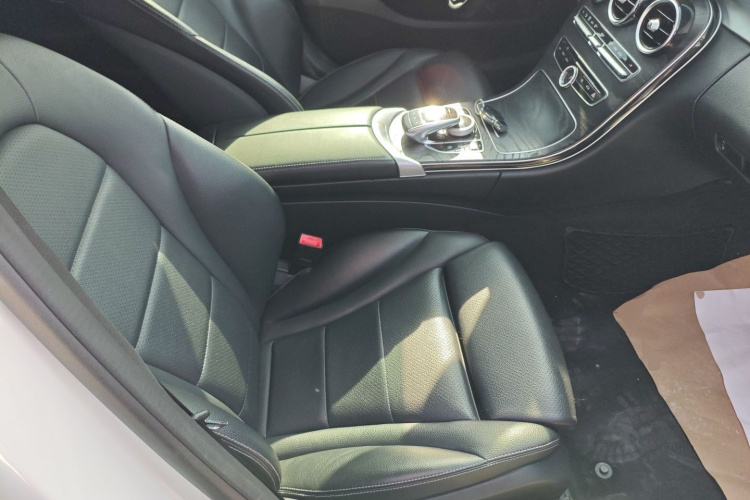 奔驰C级 2015款 C 180 L 运动型局部细节41