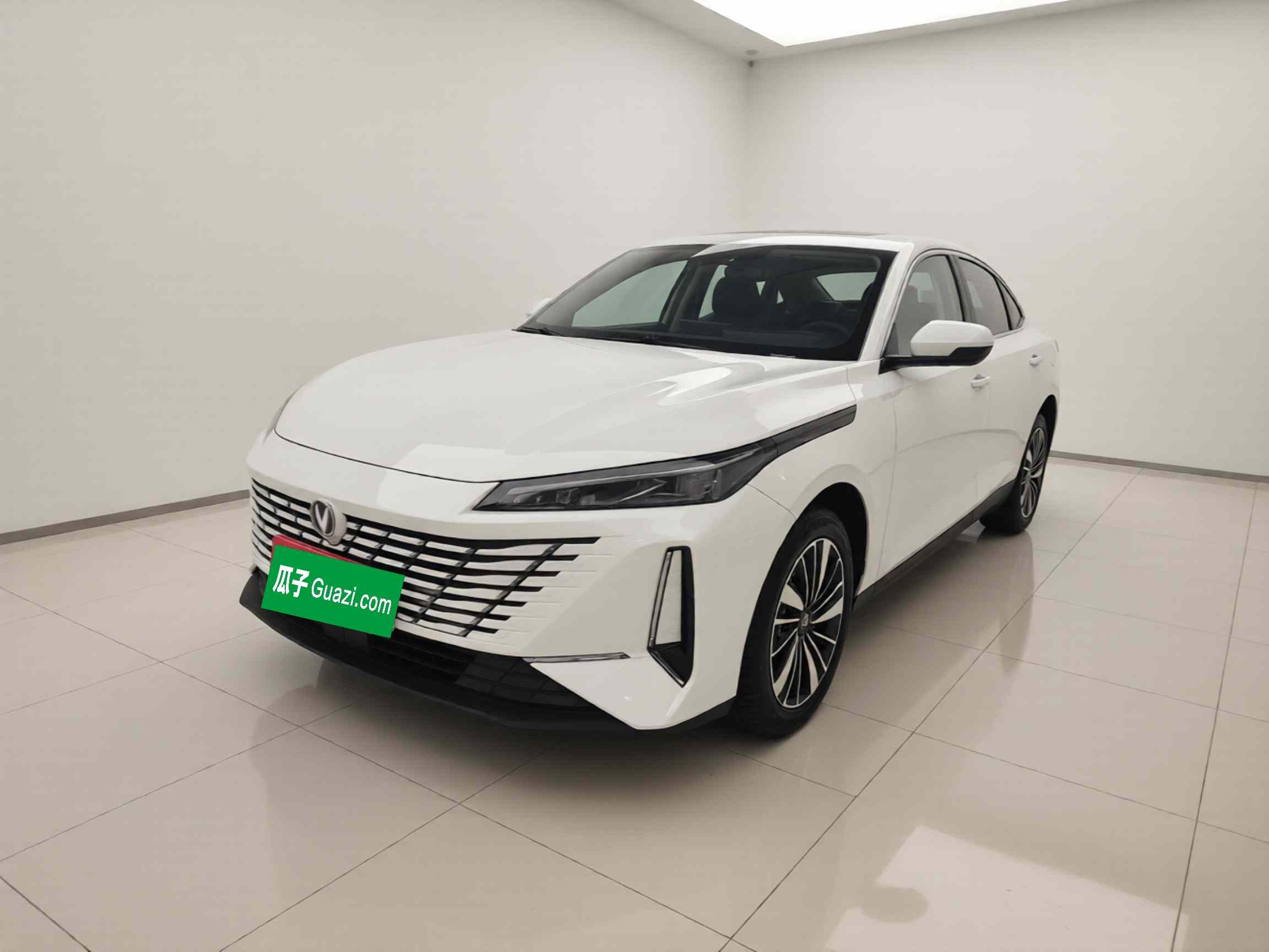 长安 逸动PHEV 2025款 智慧新蓝鲸 145KM 战舰版(2)