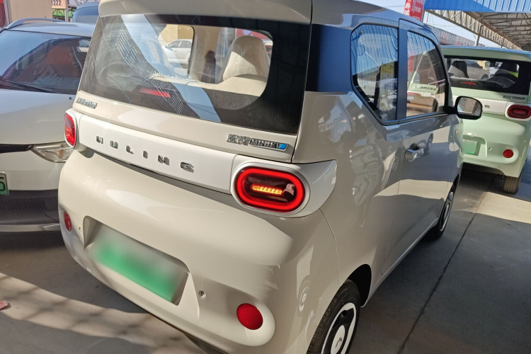 五菱汽车 宏光MINIEV 2024款 第三代 215km 青春版车身外观7