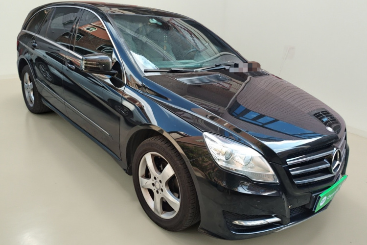 奔驰R级 2014款 R 320 4MATIC 豪华型车身外观3