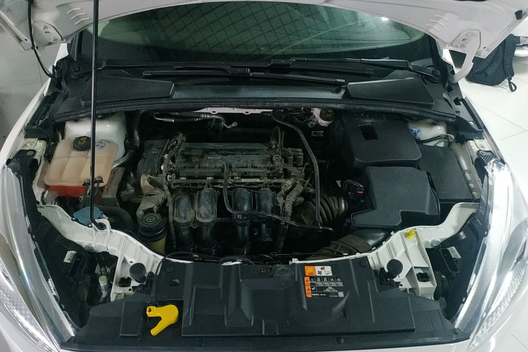 福特 福克斯 2018款 两厢经典 1.6L 自动舒适型智行版机舱底盘24