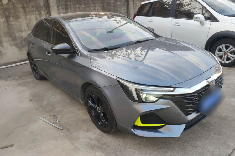 荣威i6 MAX 2020款 300TGI 自动爽酷天幕版车身外观3