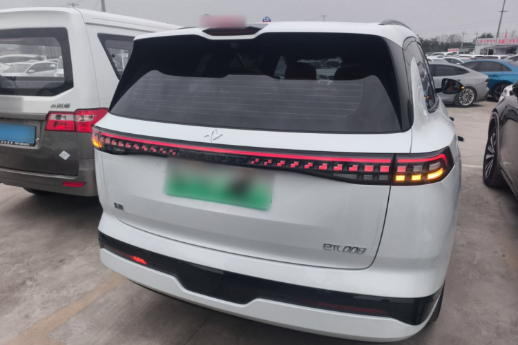 东风奕派 eπ008 2025款 210Ultra增程版 5座车身外观6