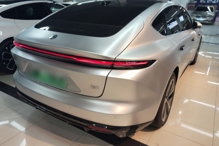 蔚来ET5 2025款 75kWh车身外观7