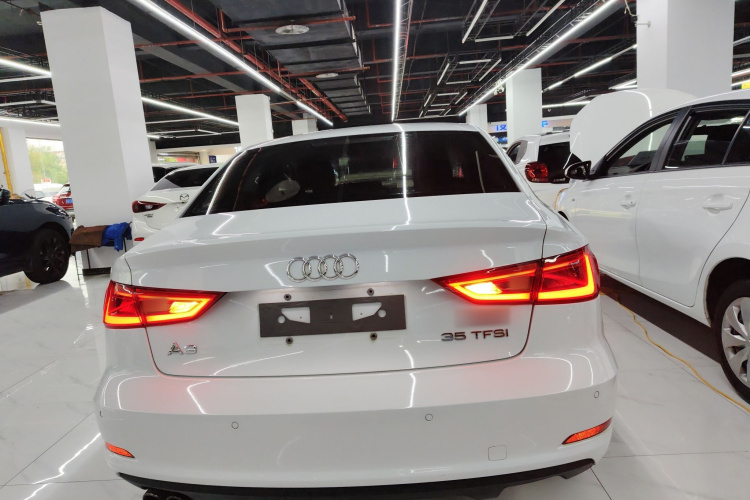 奥迪A3 2015款 Limousine 35 TFSI 百万纪念舒享型车身外观6004