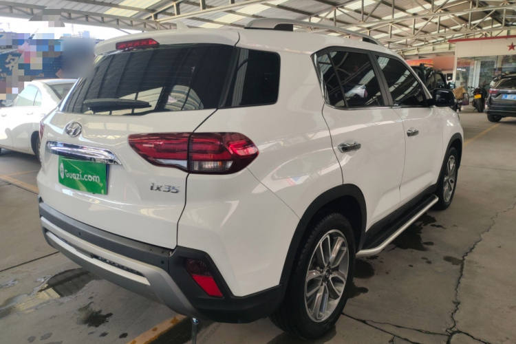 北京现代ix35 2020款 2.0L 自动两驱智勇·畅享版车身外观7