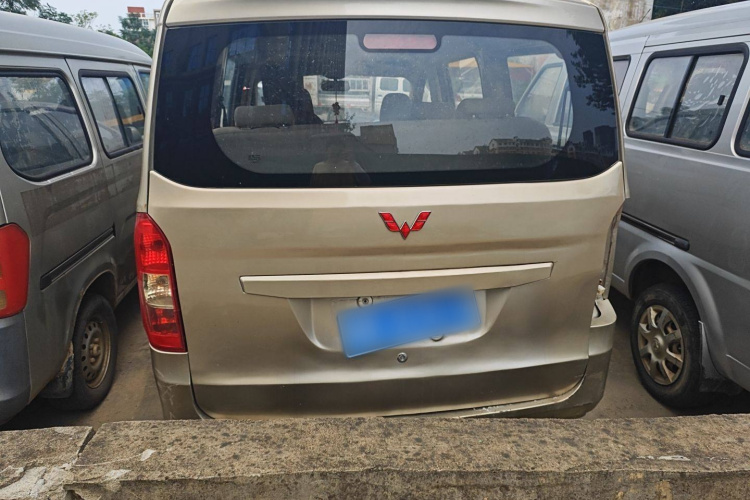 五菱汽车 五菱荣光V 2016款 1.5L标准型车身外观6004