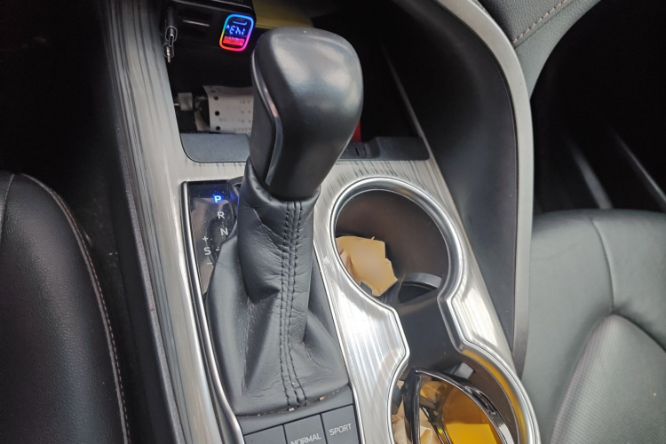 丰田 凯美瑞 2018款 双擎 2.5HG 豪华版局部细节18