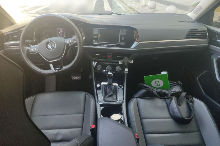 大众 速腾 2019款 280TSI DSG舒适型 国VI中控内饰7002