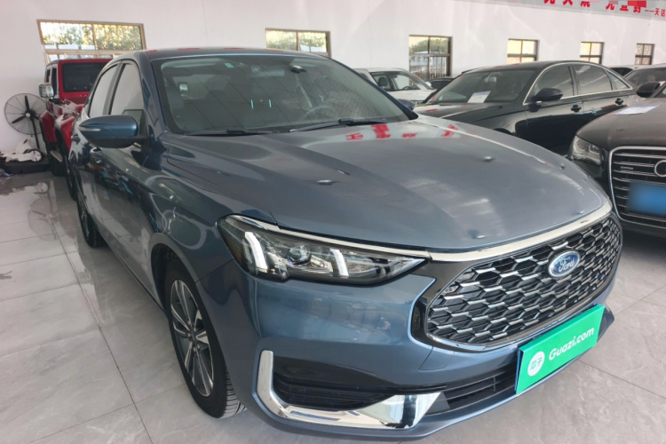 福特 福睿斯 2021款 1.5L 自动钻石版车身外观3