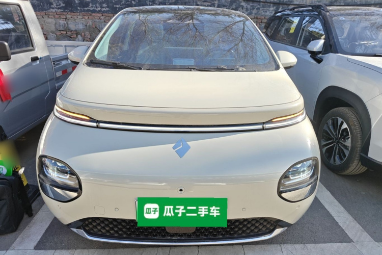 宝骏云朵 2023款 460 Max车身外观2