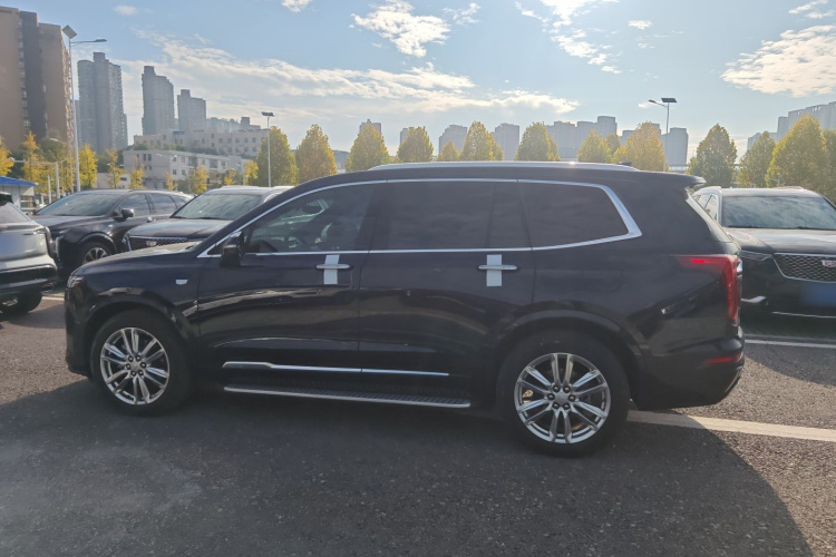 凯迪拉克XT6 2022款 2.0T 六座四驱豪华型标准版车身外观4