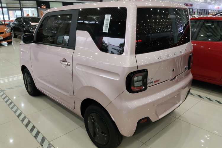 吉利银河 2023款 熊猫mini 200km 耐力熊车身外观4