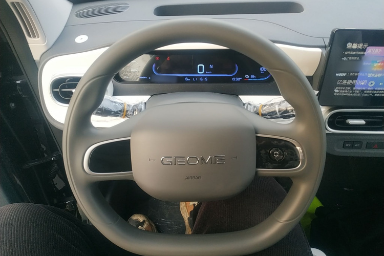 吉利银河 2025款 210km 熊猫卡丁局部细节13