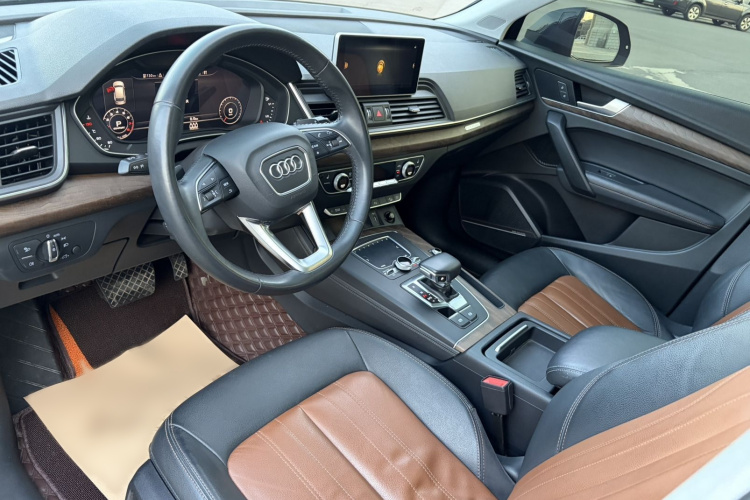 奥迪Q5L 2020款 45 TFSI 尊享风雅型中控内饰7003