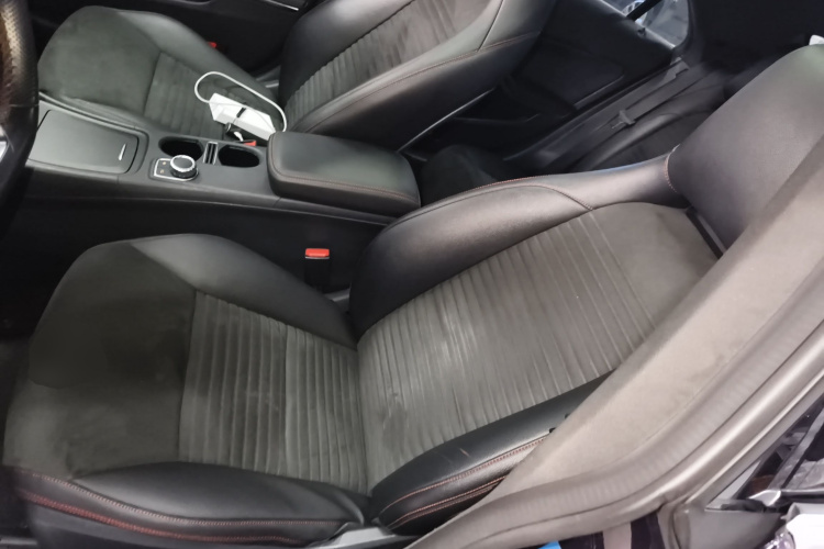 奔驰CLA 2015款 CLA 220 4MATIC局部细节19