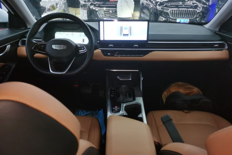 吉利汽车 帝豪 2025款 第4代 1.5L CVT旗舰型中控内饰12